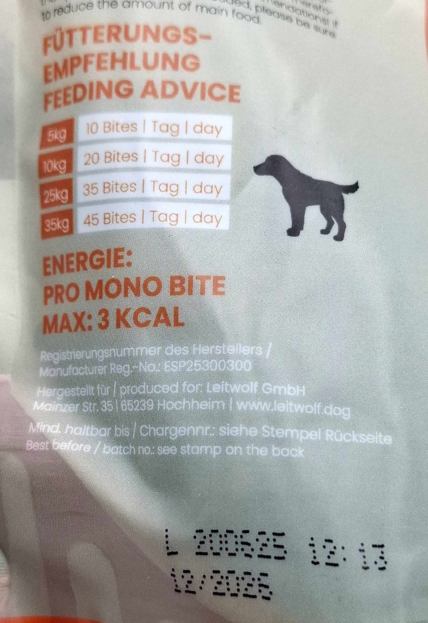 Hunde-Futter, Trockenfutter, 5kg, 10kg, Nahaufnahme Mahlzeit