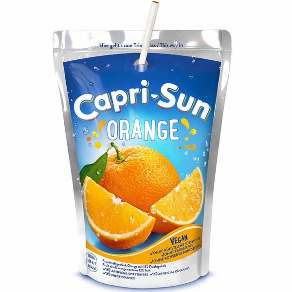 Capri-Sun Orange 200ml Capri Sonne mit Papiertrinkhalmen.